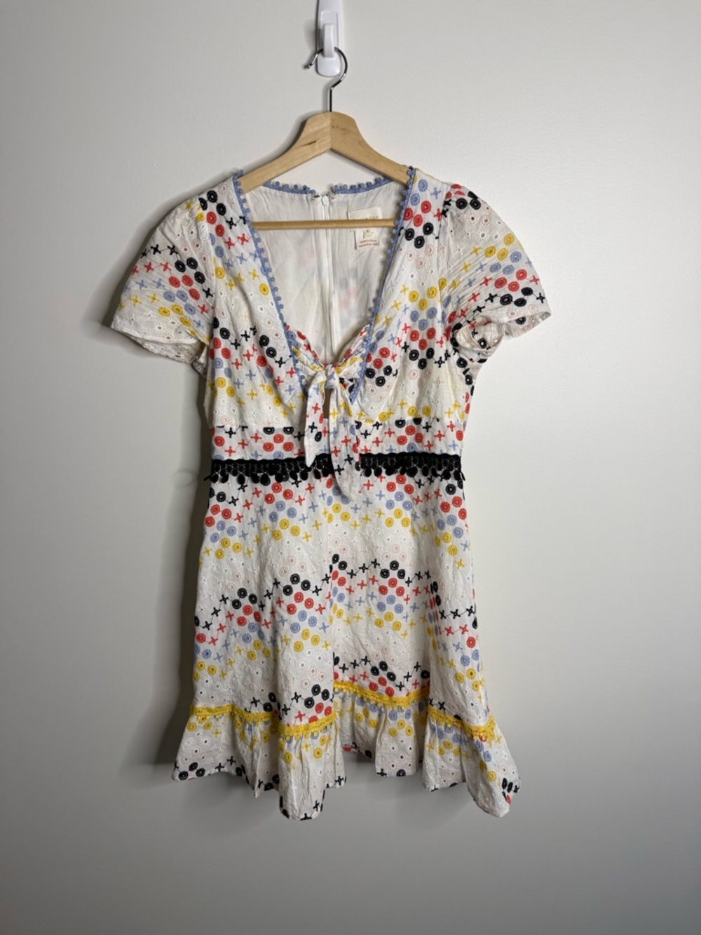 foxiedox White Eyelet Mini Dress with Multicolor Dot & Star print size medium